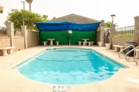 Americas Best Value Inn Harlingen - Pools