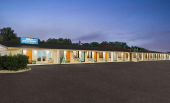 Dover Inn and Suites - Housity