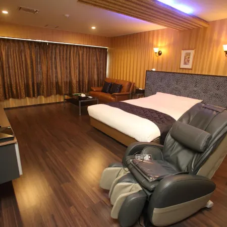 Town Hotel 41
