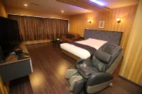 Town Hotel 41