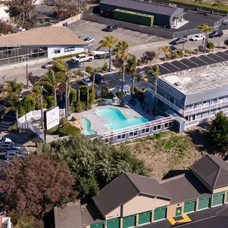 The Grove at Pismo Beach