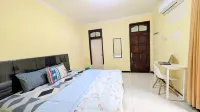 Surabaya Homey Jemursari Syariah - 2-Star