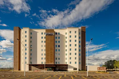 Staybridge Suites Irapuato Hotels near Los Cobos Park