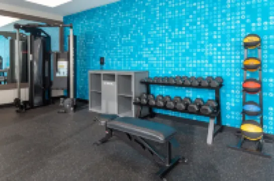 La Quinta Inn & Suites by Wyndham Shorewood