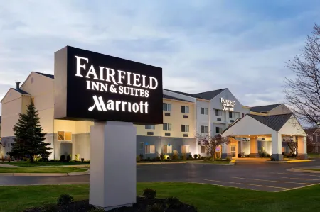 Fairfield Inn & Suites Saginaw Отели рядом с достопримечательностью «Парк Зауэл»