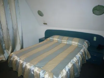 Dva Kapitana Hotel dekat Stadion Sputnik