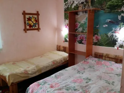 Sovietskie Vremena Hotel dekat Sanatoriy "Morskoy Priboy"