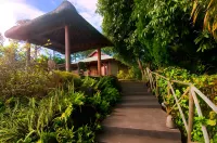 Lakaz Chamarel Exclusive Lodge Hôtels à proximité de : St Felix Public Beach