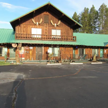 The Woodsman Country Lodge