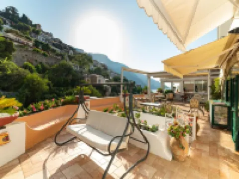 กาซาเตเรซา โรงแรมในโพสิตาโน่