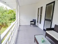 Blue Sky Manor Hotels in Putnam County