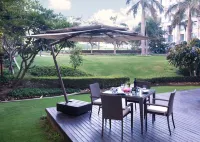 The Grand New Delhi Отели в г. Взант Кунж
