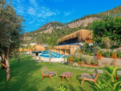 Morina Deluxe Hotel