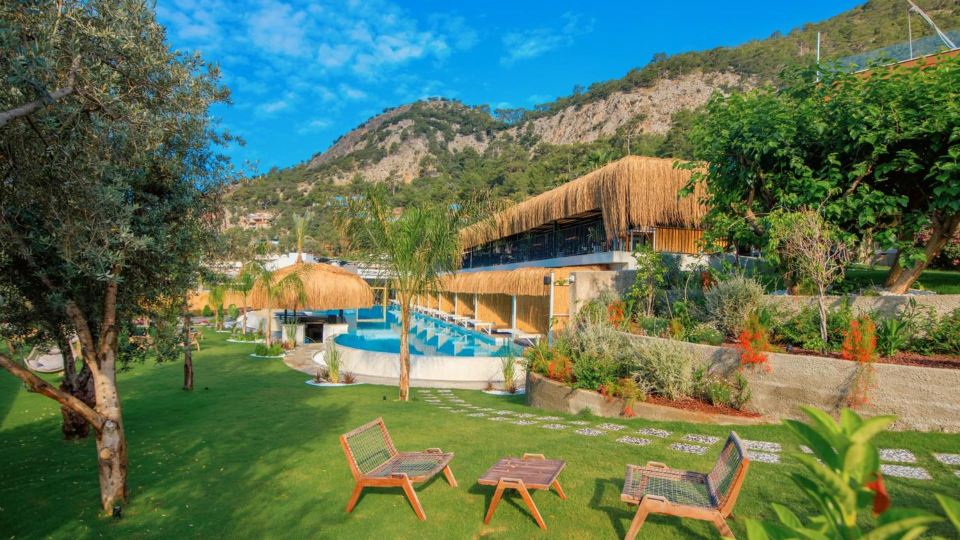 Morina Deluxe Hotel