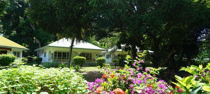Chalet Bamboo Vert โรงแรมในลาดิกิว