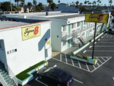 Super 8 by Wyndham Oceanside Downtown Hoteles en Oceanside