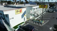 Super 8 by Wyndham Oceanside Downtown Hotel in zona Harbor Beach