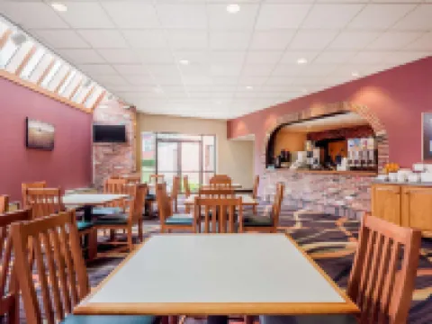 Super 8 by Wyndham State College Hotels in State College