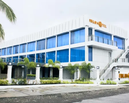 The Blu Hotel Hotels in Tabaco