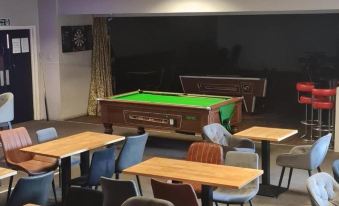 The Bear on the Square