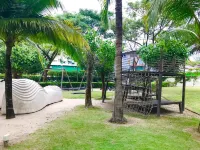 By the Beach - Luxury 2 Bedrooms Family Suite