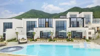 Yeosu Cave Pool Villa - สระว่ายน้ำส่วนตัว