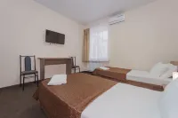 D-Hotel