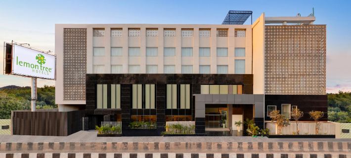Lemon Tree Hotel Agra Hotels in Agra