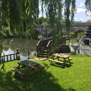 Old Mill Hotel & Lodge