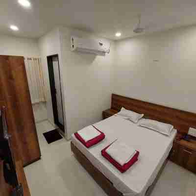 Four Square Comforts Rooms