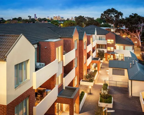 MainStay Suites Kew Hotels in Kew