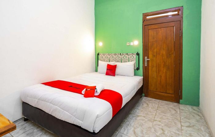 RedDoorz near Exit Toll Tanah Baru Bogor