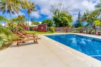 Aloha Apartments - Pools