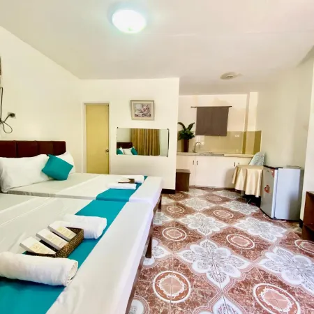 Nanette's Tourist Inn | Near Beach & Town