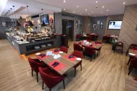 Fortis Hotel Fujairah - breakfast