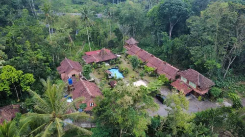 Villa Makcik Yogyakarta - balcony