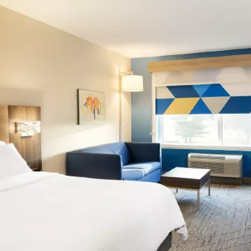 Holiday Inn Express & Suites MENTOR - BANQUET CENTER by IHG