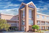 Baymont by Wyndham Madison Heights Detroit Area Hotels in Clawson