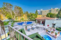 Holiday Inn QUERETARO-CENTRO HISTORICO by IHG - Swimmingpools