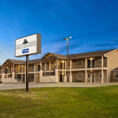Eagle's Den Three Rivers Texas a Travelodge by Wyndham