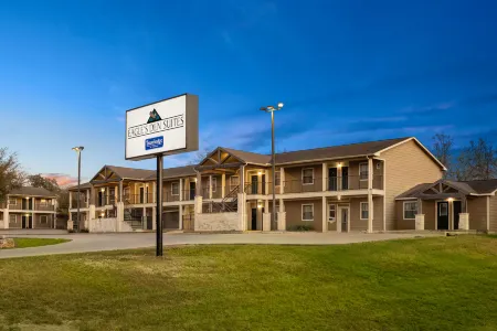 Eagle's Den Three Rivers Texas a Travelodge by Wyndham Отели в г. Три Риверс