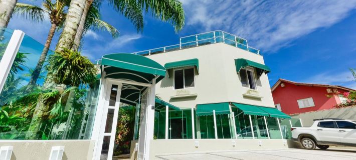 Louise Village Hotels in Juquei