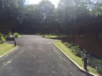 Shellow Lane Lodges Hotels in Congleton