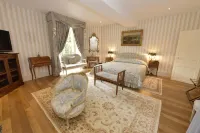 Château de Vault de Lugny Hotels in Sauvigny-le-Bois