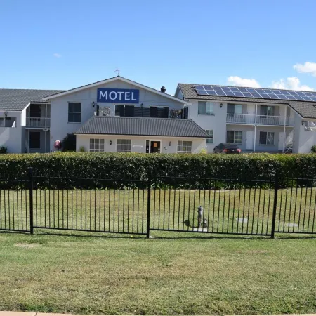 Coachman's Inn Motel