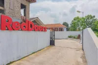 RedDoorz Syariah @ Tambak Mekar Street Subang Hotel a Subang