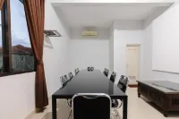 RedDoorz Syariah Near Taman Air Mancur Bogor