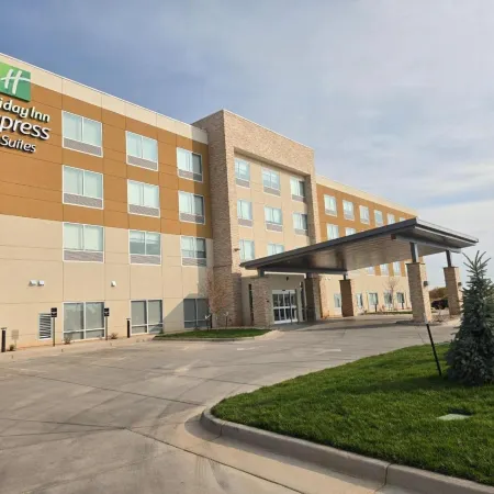 Holiday Inn Express & Suites LARAMIE WEST by IHG