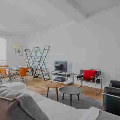 Magnificent apartment- 2BR/4P- Near Sacré-Cœur Rooms