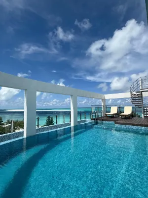 Arrival Beach and Spa at Gulhi